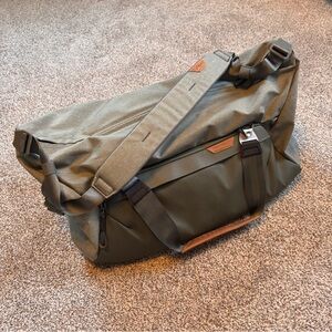 Peak Design Travel Duffel 35L in Sage